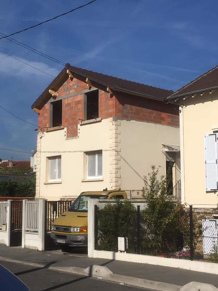 Charpente, toiture, zinguerie : notre savoir-faire pour votre rehaussement de toiture a mulhouse haut rihn