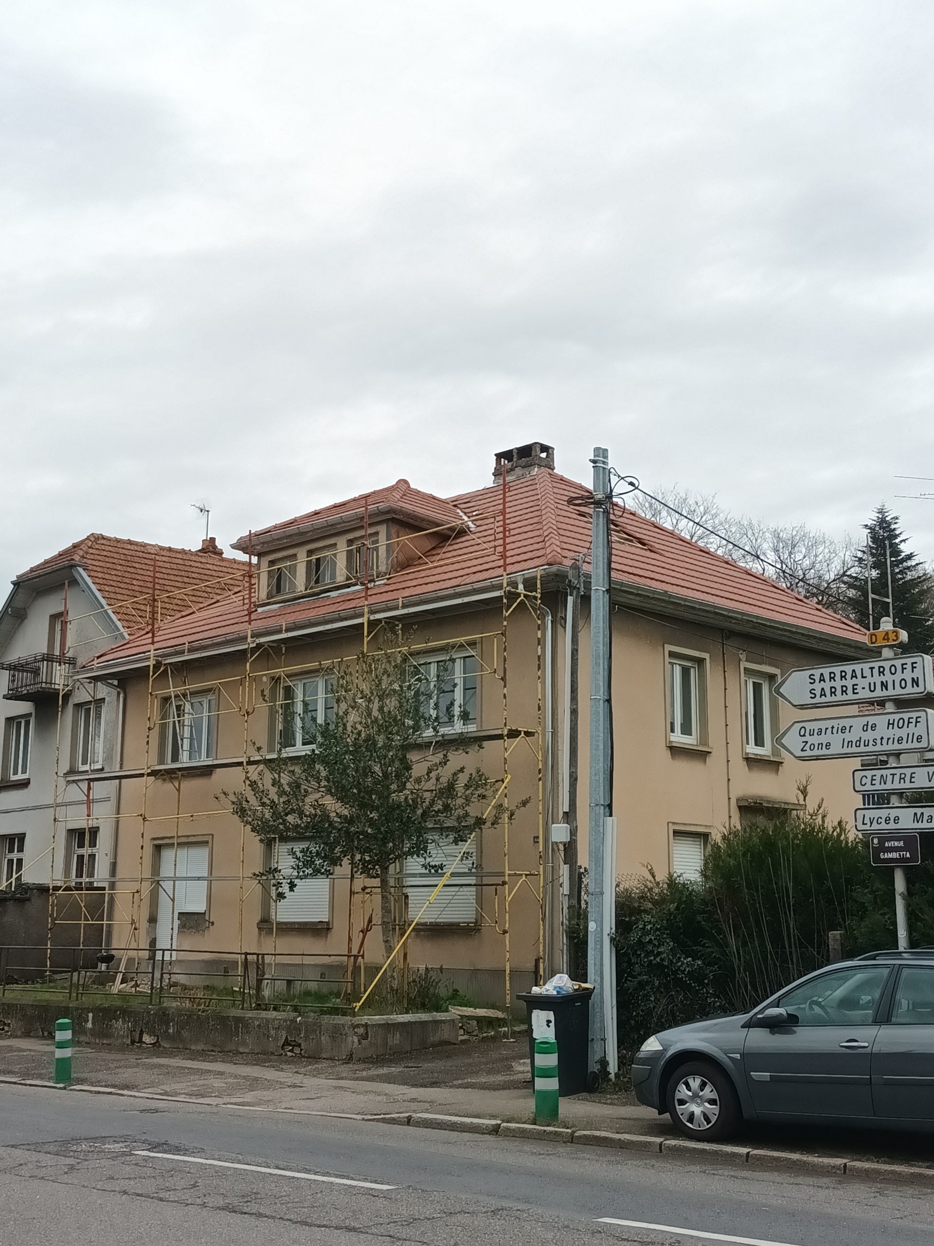 Réfection complète d’une toiture 4 pentes avec création d’un chien-assis à Riedisheim, près de Mulhouse
