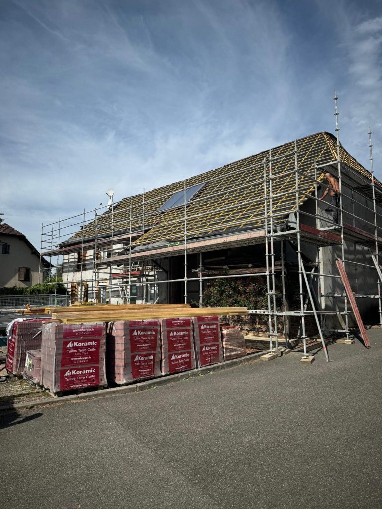 Rénovation intégrale de toiture à Habsheim prés de rixheim: pose de Velux et zinguerie complète