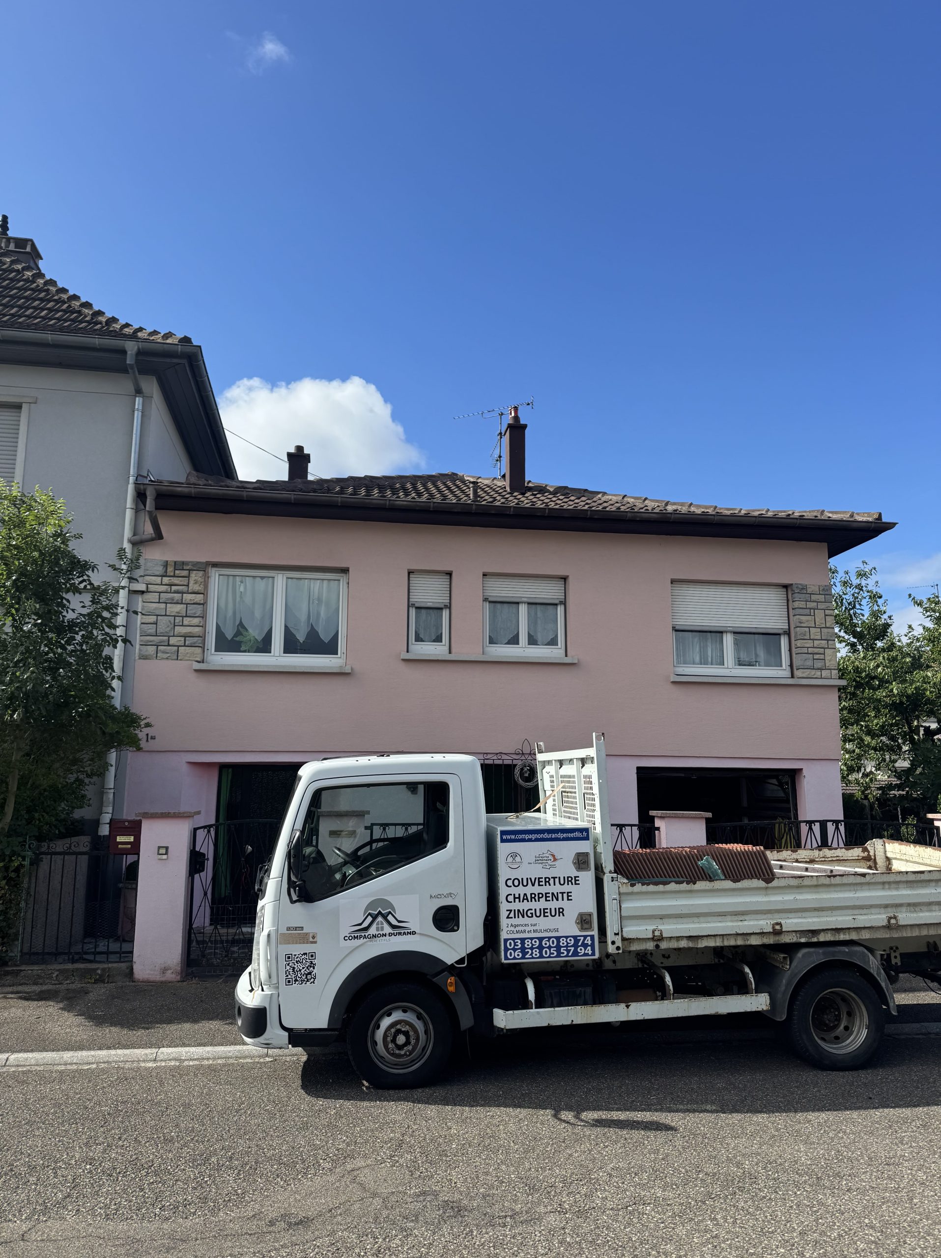 Remplacement des gouttières zinc à Mulhouse dans le Haut-Rhin